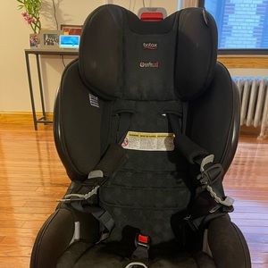 Britax Boulevard Car Seat for Toddler-Good condition!